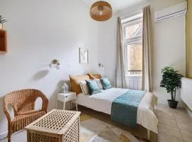 Jewish Quarter Studio for Two with AC