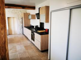 La Maison d'Hortense au coeur du vignoble, hotel in Saint-Bris-le-Vineux