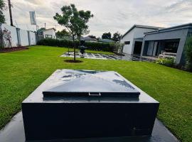 Pula Nala Lodge Bed & Breakfast, hotel v destinaci Rustenburg