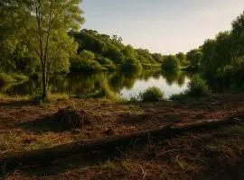 Lake side Caravan site - 1500 square meters of nature & private fishing