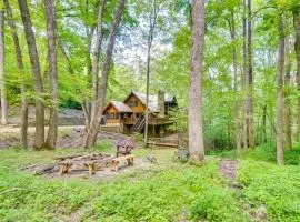 2 Mi to GSMNP Peaceful and Scenic Cabin with Deck