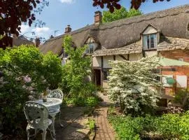 Pass the Keys Dara Cottage 16th Century Thatched Cottage