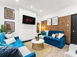 30 percent OFF - Exquisite 4 bed in Leeds - Sleeps 10