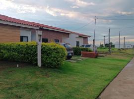 Casa acogedora cerca del aeropuerto Viru Viru, hotel v destinaci Texas