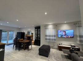 입스위치에 위치한 호텔 Luxury 4 Bedroom Bungalow