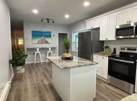 Stylish 5-bedroom near Downtown Providence & Providence College, vila v destinaci Providence