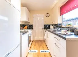 2BR House in St Helens, Fully furnished, Perfect for Short or Long Stays
