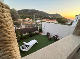 Detached House KATAFIGI, hotel v destinaci Palaiá Fókaia