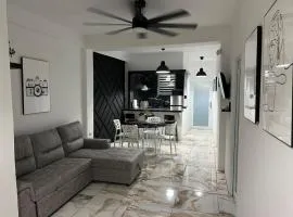 VSS Minimalista in Arecibo - Sleek and Serene Stay Near Beaches