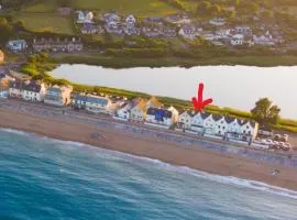 Goodwinds 4 bedroom beachside house
