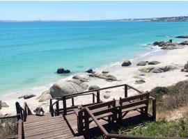Waterfront Villa Retreat, Langebaan, hotel in Langebaan