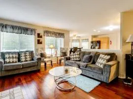 Pets Welcome Convenient Family Home in Westland!