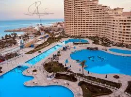 Porto Sokhna pyramids Family Only、アインソフナのシャレー