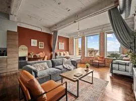 Loft in Downtown Dallas with Skyline views