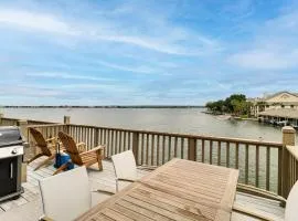 Private Boat Dock Horseshoe Bay Lakefront Retreat