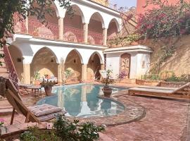 Riad Dar Laure, khách sạn ở Taroudant