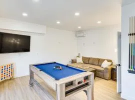 4 Mi to SoFi Stadium Pet-Friendly LA Area Home