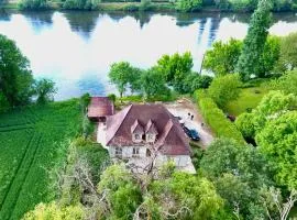 Riverside Retreat