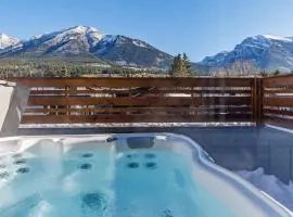 Aurora Lights - Luxe Townhouse Private Hot Tub