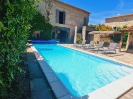 Villa familiale avec piscine privée à Bourdic_2
