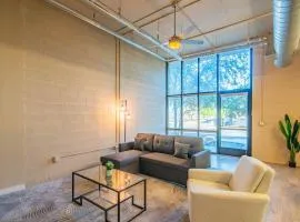 Airy 1BD ASU Sloan Pk Washer and Dryer Parking Sleeps 6