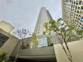 Vista Espetacular, Studio no Universe Life Square
