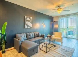Modern 2BD - ASU - Sloan Pk - WD - Parking - Sleeps 8