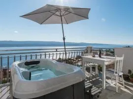 House Summer dream with jacuzzi