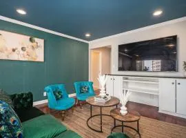 City View Newly Renovated 3 Beds with Free Parking LM