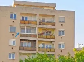 DebRentZen Station Apartman - business plus