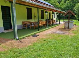 Garamszegi Szajki Vendégház, hotel v destinaci Hosszúpereszteg
