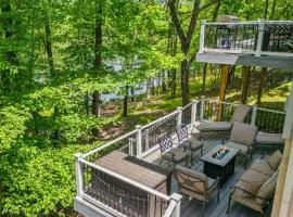 Lakeview Retreat w Kayaks Game Room Firepits Gated Community w Lake Beach Access