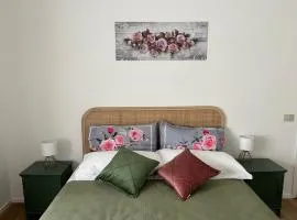 The Rose Apt