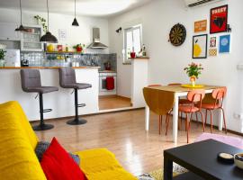 Luna House, отель в городе Сутиван