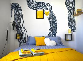 Luna House, hotel u Sutivanu