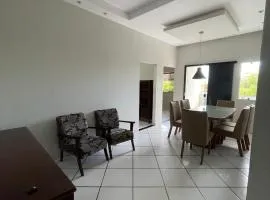 Imóvel amplo, bem ventilado e boa localização