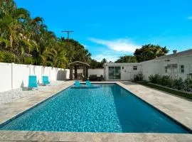 Modern 1 bedroom Vacation apartment with Pool C