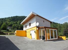 Gîte familial aux Vosges avec jeux pour enfants, à proximité de la nature et activités sportives - FR-1-589-111, hotel in Le Ménil