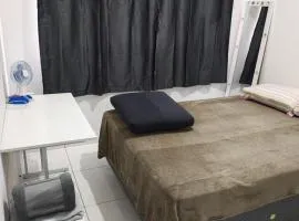 Apartamento 01 quarto cama casal com wi-fi