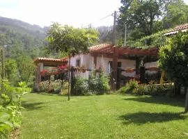 Countryside Cottage with Private Terrace