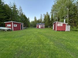 Stuga med egen strand, alojamiento con cocina en Karlstad