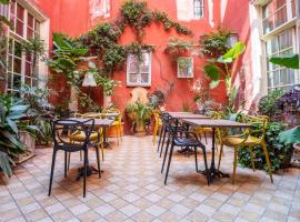 아를에 위치한 호텔 Hôtel Amphithéâtre