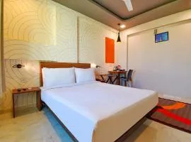 FabHotel Manomay Homes