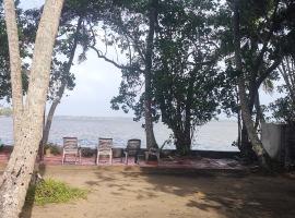 West Wind Homez - Home Stay, hotel v destinaci Kóčin