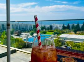 Retreat, Block A1, unit 6，位于Küçükerenköy的酒店