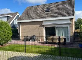 Deltageul 39 Noordzeepark - ruim en rustig gelegen vakantiehuis nabij strand - geen verhuur aan bedrijven