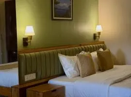 Paramount Apartment & Rooms