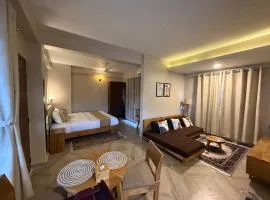 Paramount Apartment & Rooms