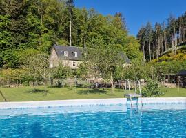 Lodge 1854, hotel u gradu Densborn