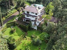 T-Cherry Villa, hotel en Devikolam